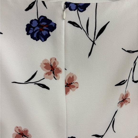 Lauren Ralph Lauren Women’s Floral Bell Sleeve Shift Dress, 6 - Picture 7 of 9